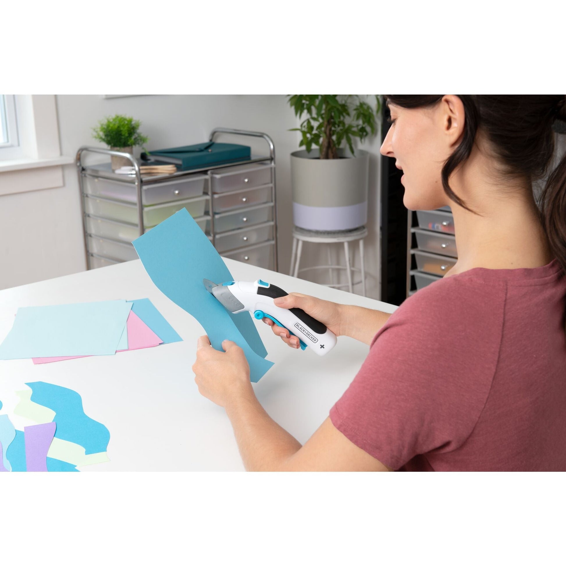 BLACK+DECKER 4V Crafting Scissors (BCSC115FF)